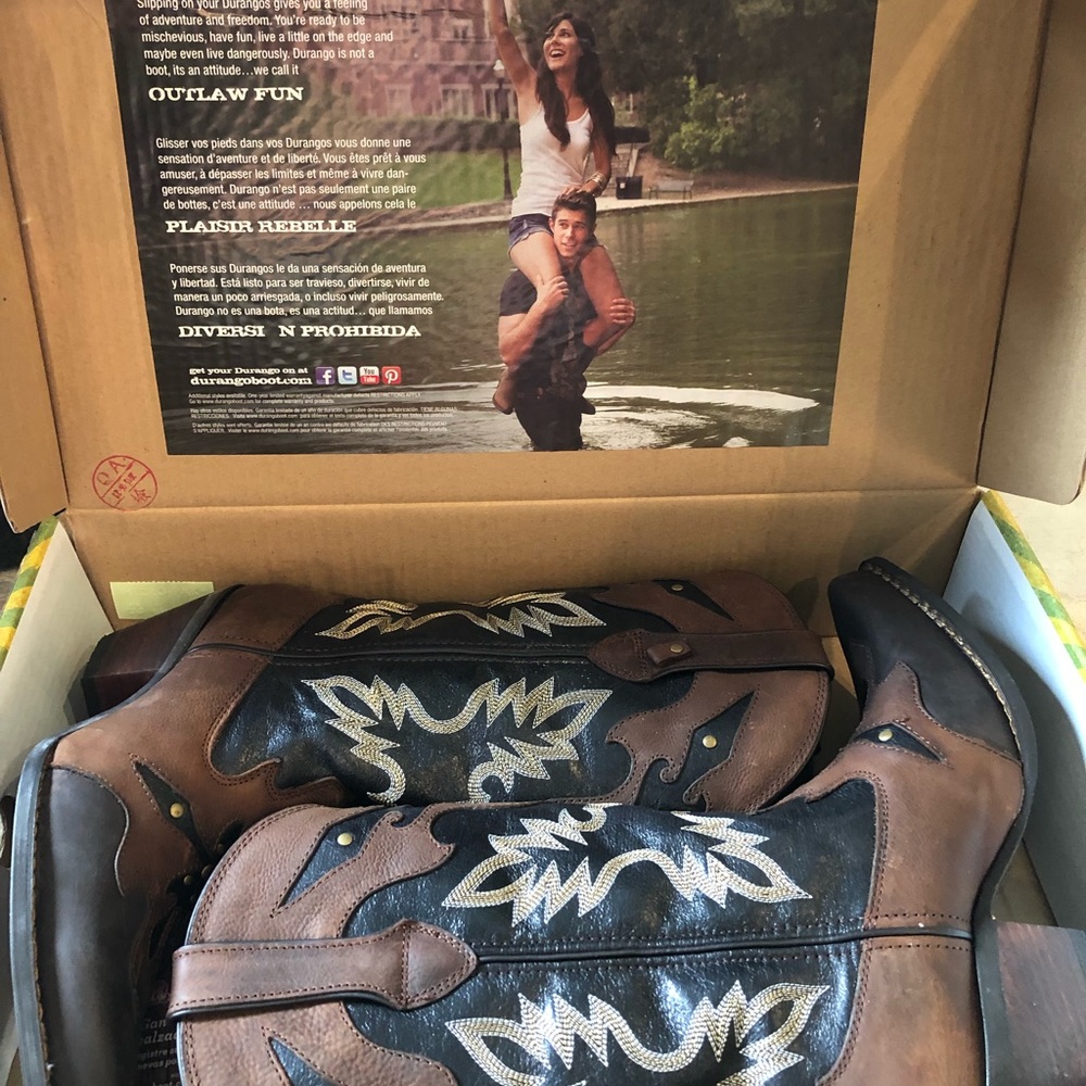 Show your country style Durango Crush boots size 7.5